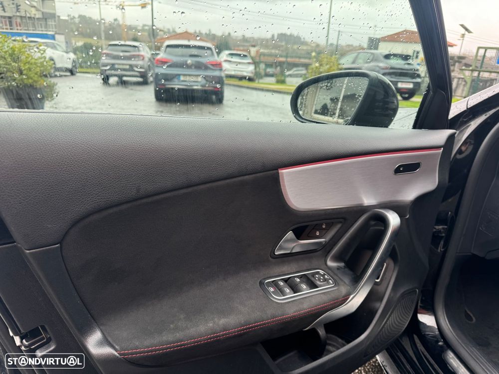 Mercedes-Benz A 250 e AMG Line - 4