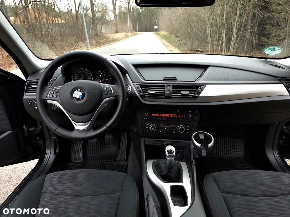 BMW X1 sDrive18i xLine - 25