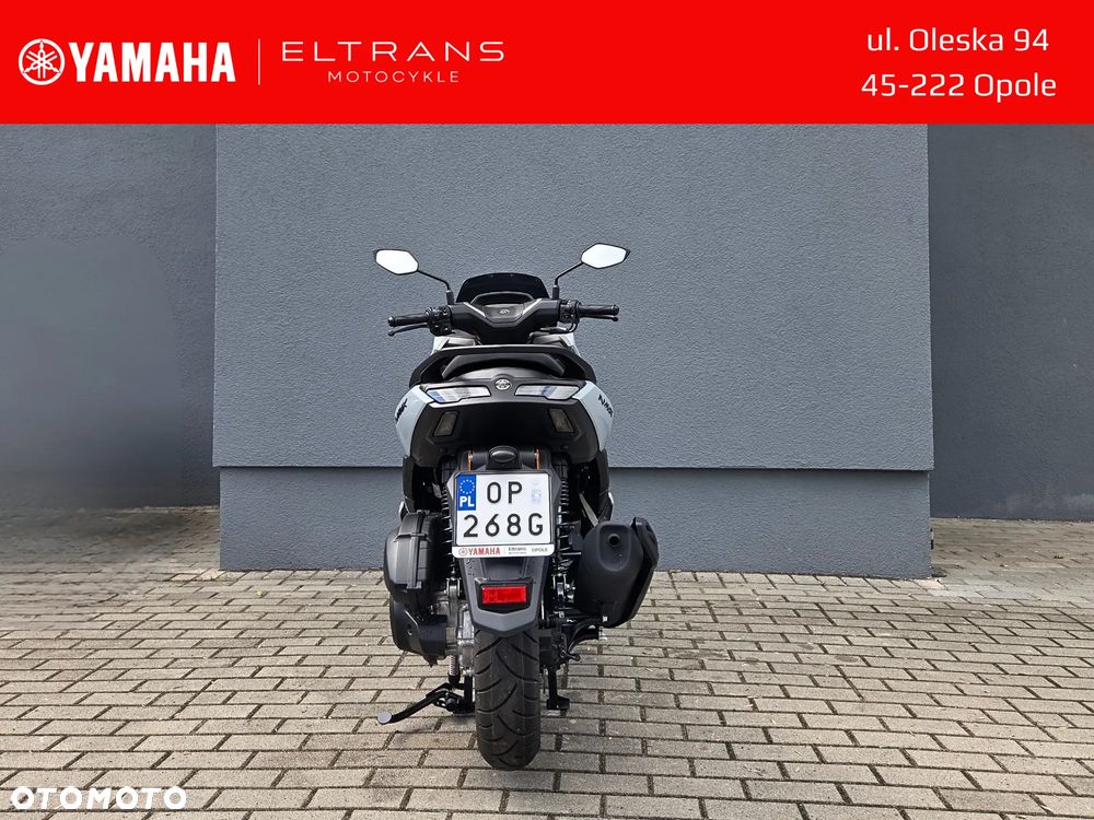 Yamaha NMAX - 11
