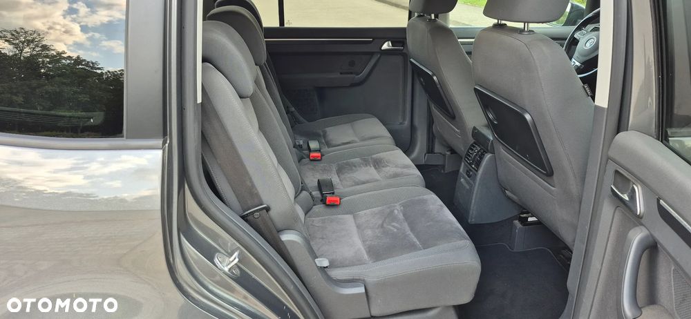 Volkswagen Touran 2.0 TDI DPF Highline Perfectline DSG - 18