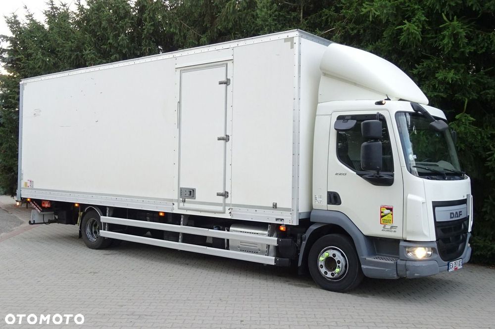 DAF LF 220 Euro 6 kontener 18p winda sprowadzony książka - 26