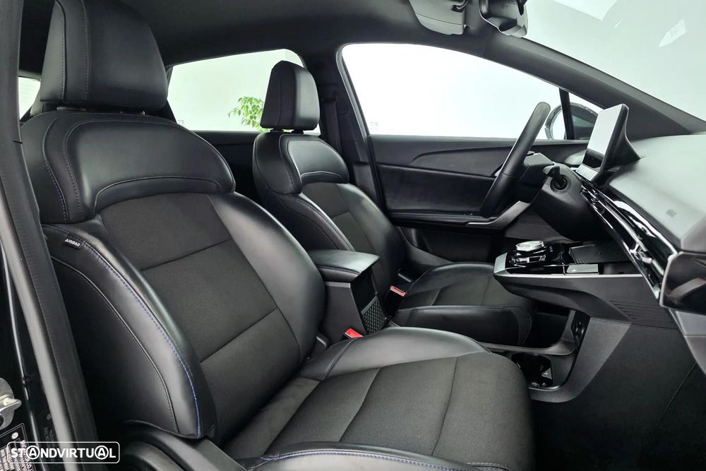 MG MG4 64 kWh Luxury - 13