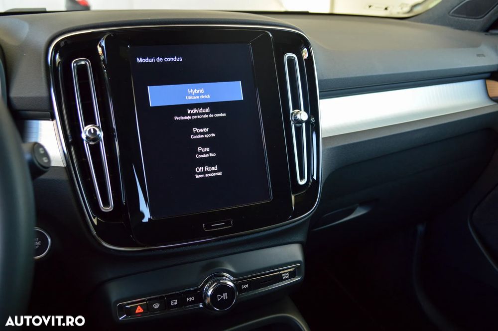 Volvo XC 40 T4 Recharge DKG Plus Dark - 22