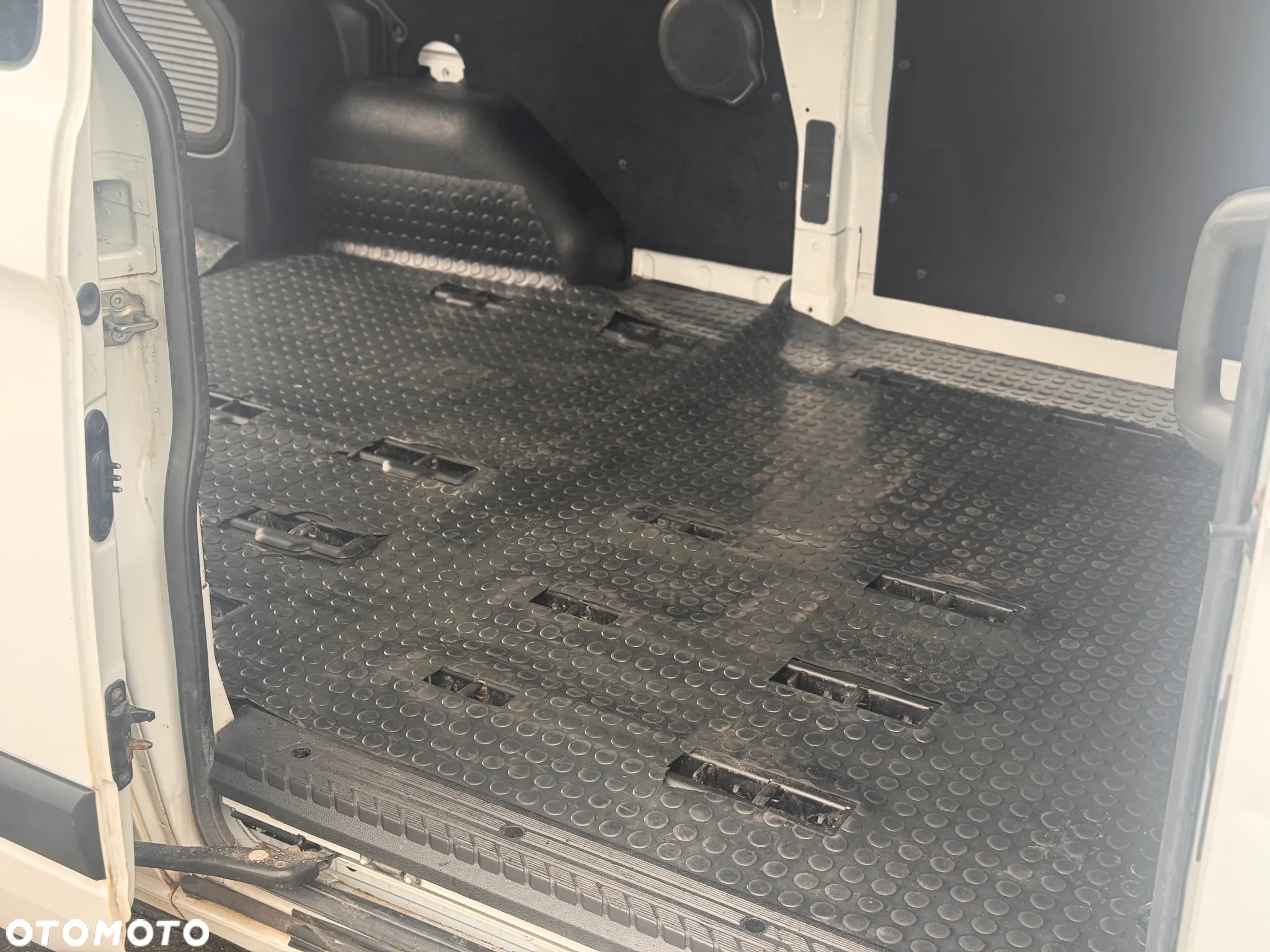 Ford Transit Custom - 19