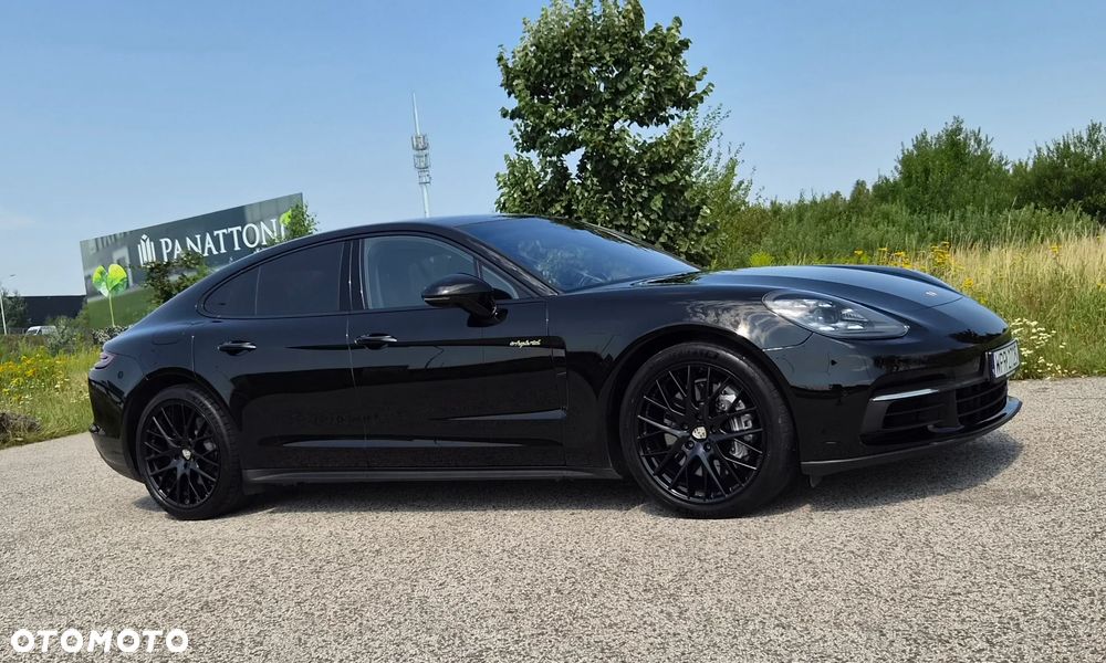 Porsche Panamera 4 - 8