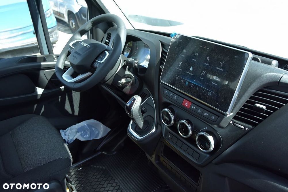 Iveco Daily Furgon 35S18HA8V 12m3 3.0 180KM - 22