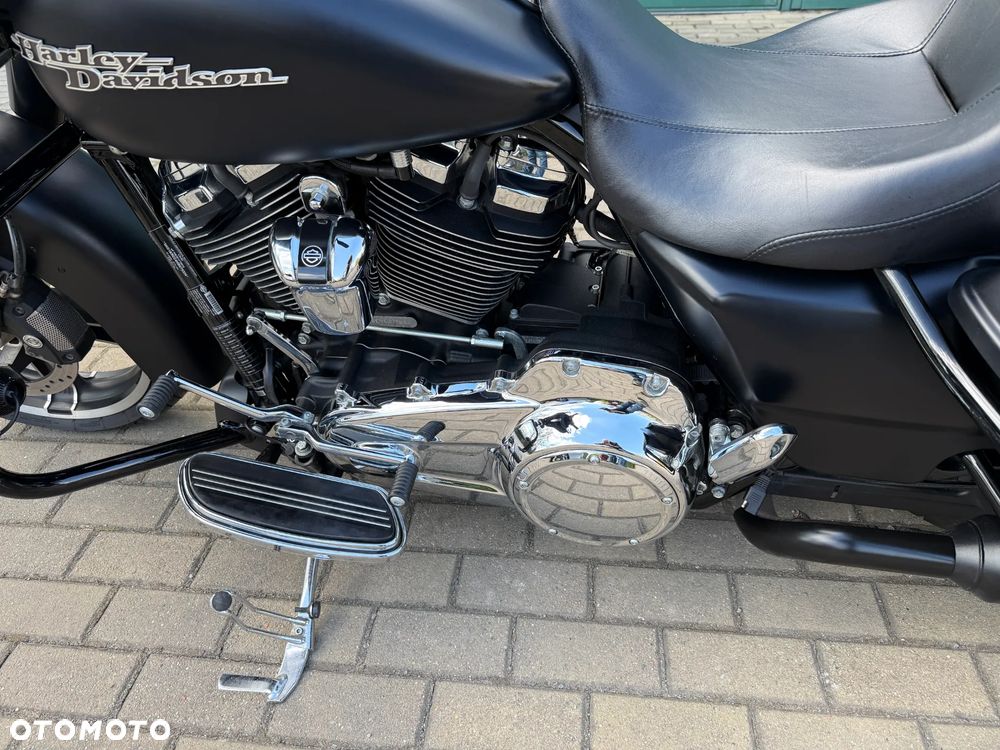 Harley-Davidson FLHXS Special - 11