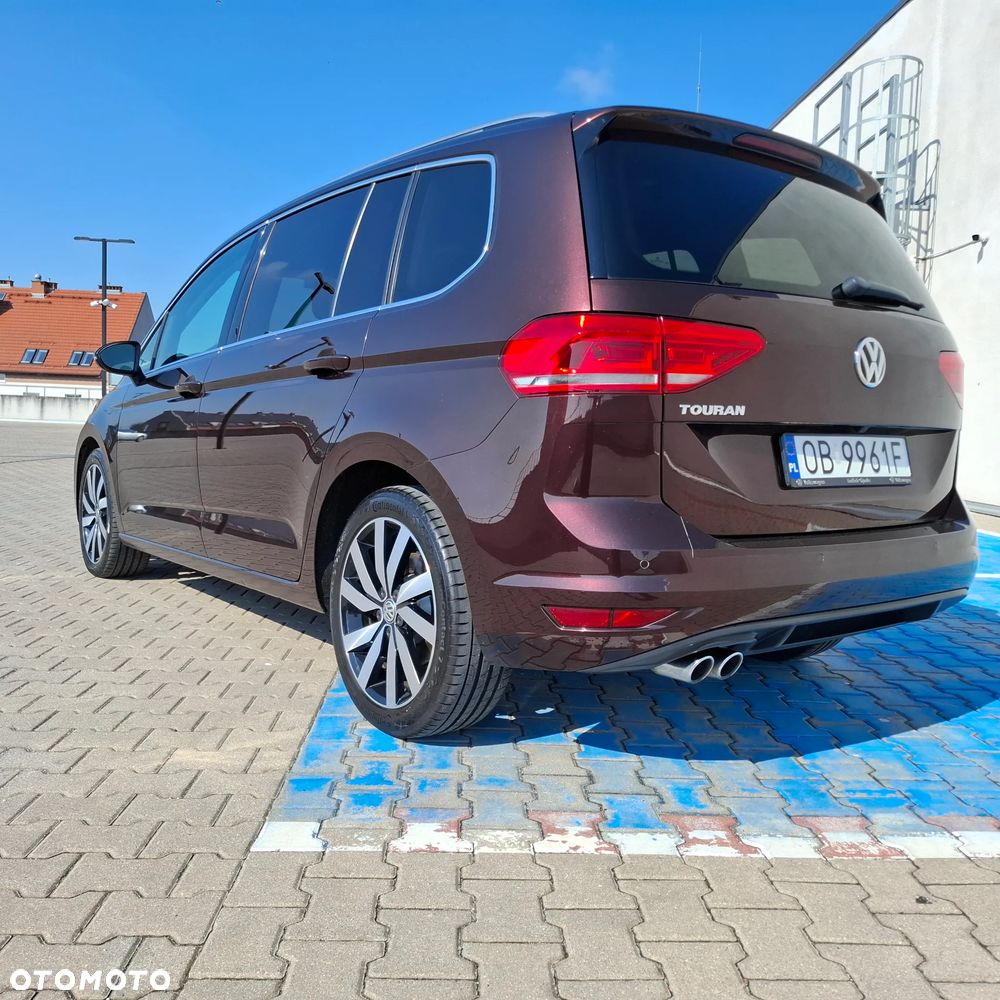 Volkswagen Touran - 4