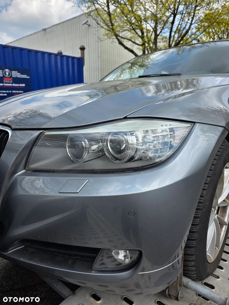BMW Seria 3 318i Edition Exclusive - 2