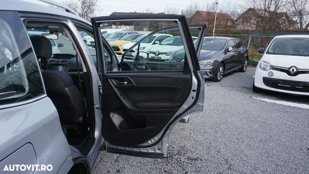 Subaru Forester 2.0D CVT Exclusive - 10