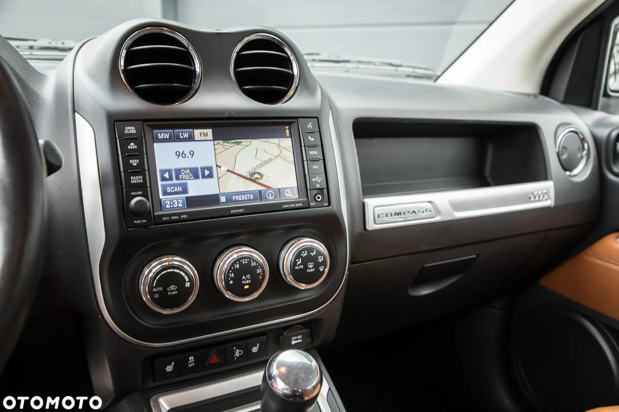 Jeep Compass - 19