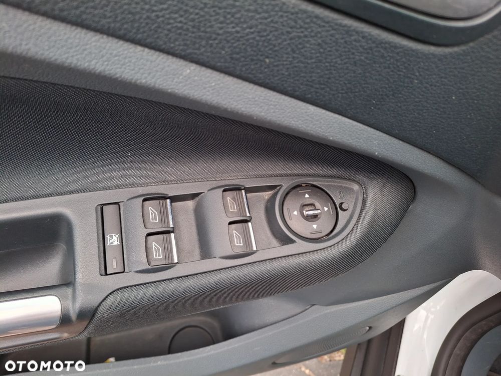 Ford C-MAX 2.0 Titanium - 8