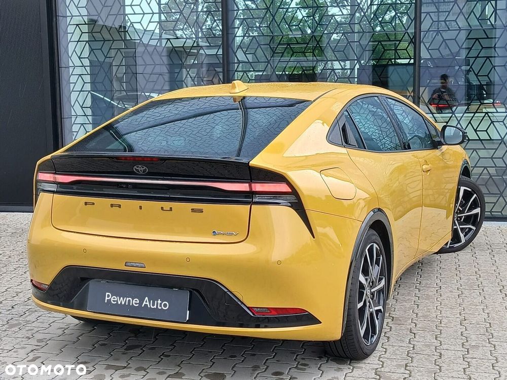 Toyota Prius - 12