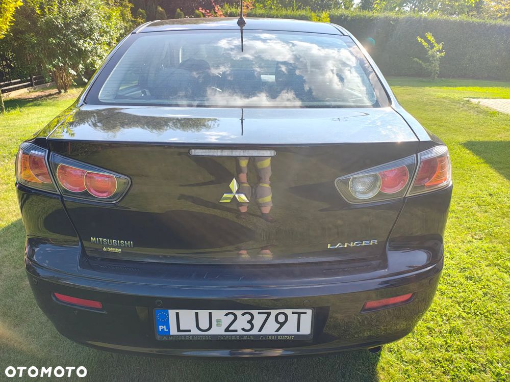 Mitsubishi Lancer 1.6 Invite - 3