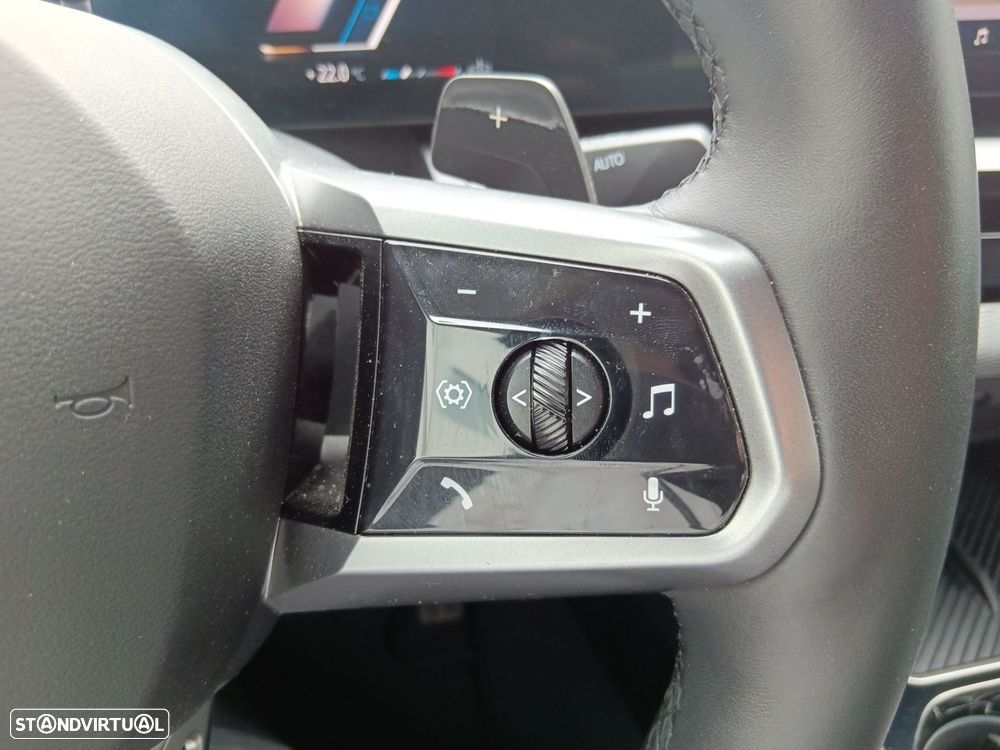 BMW 520 d Pack Desportivo M - 17