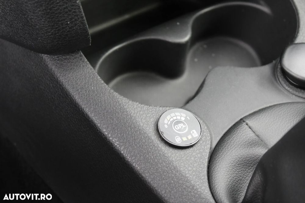 Dacia Logan - 5