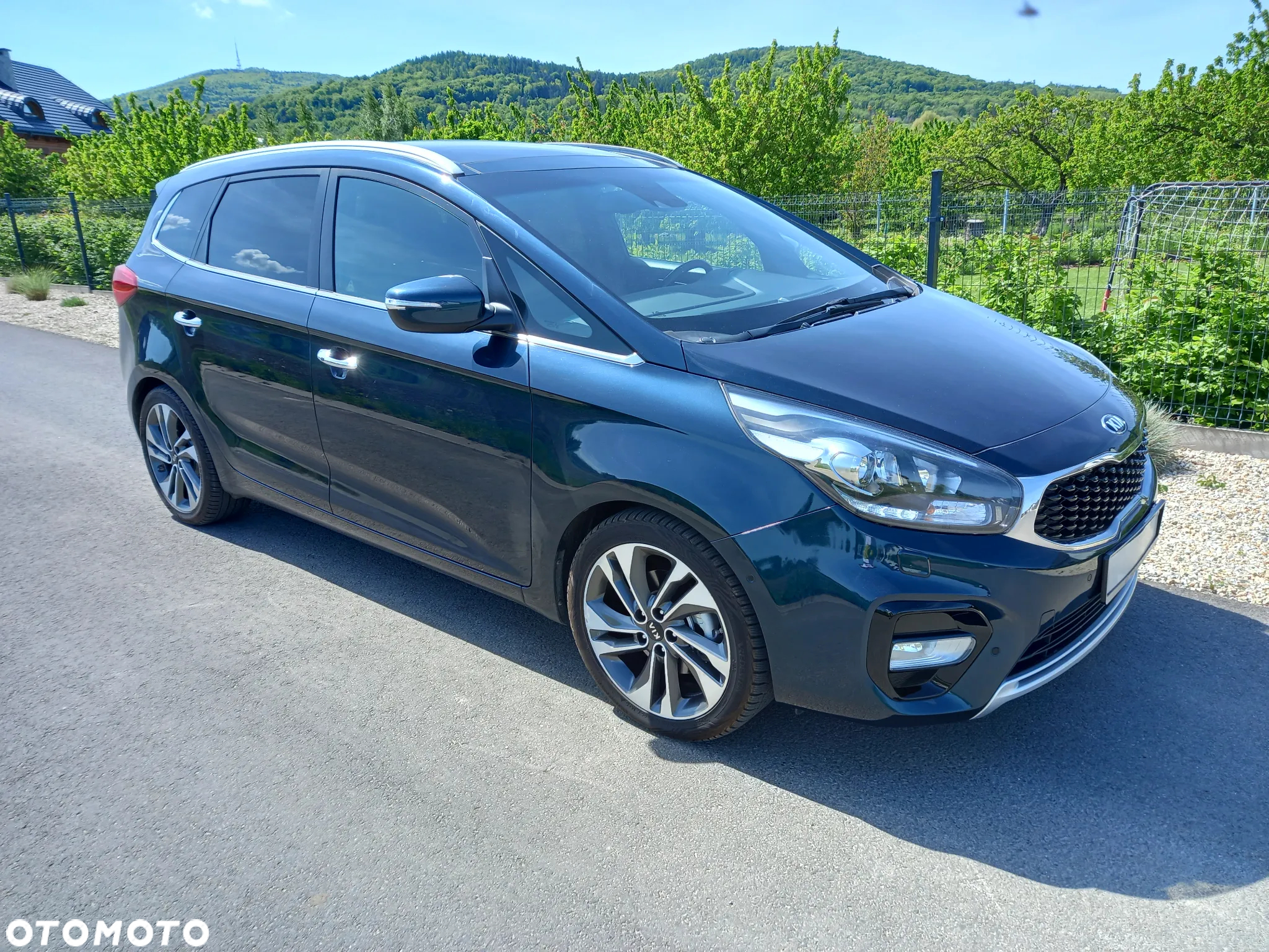 Kia Carens 1.7 CRDi Business Line 7os - 9