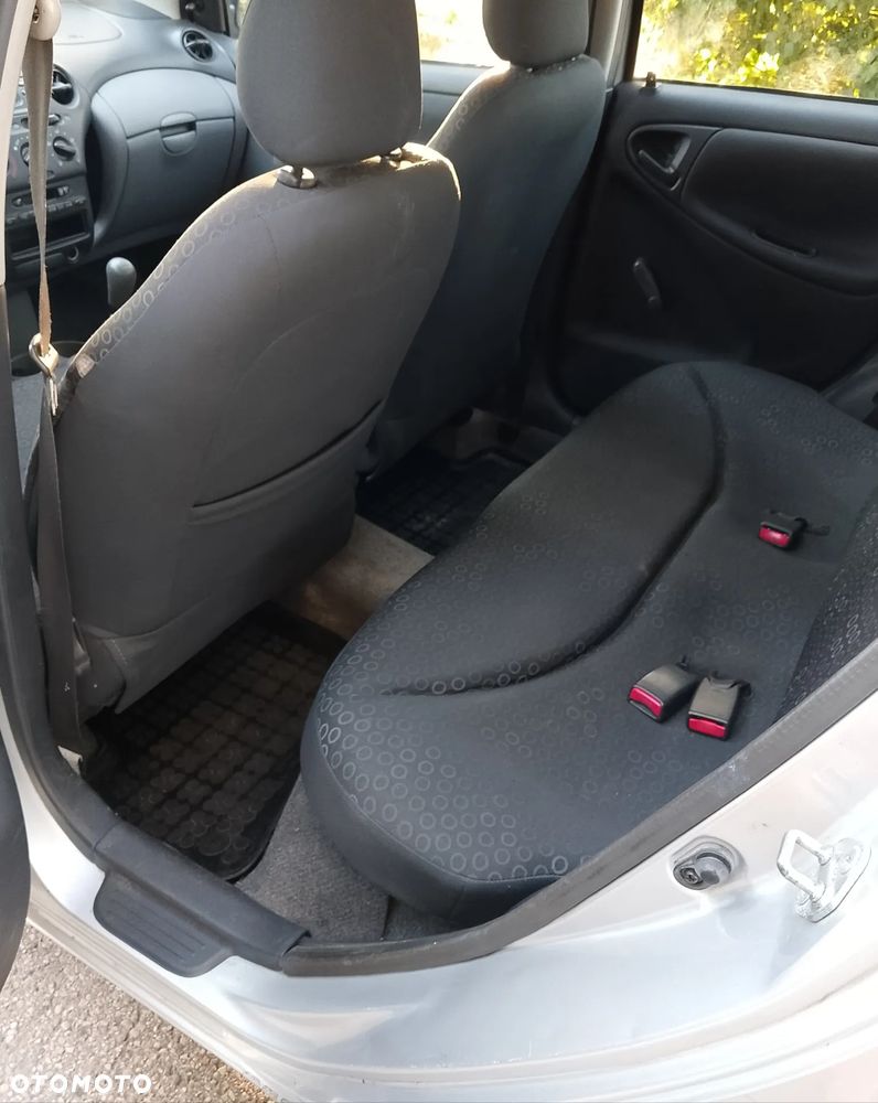 Toyota Yaris - 7
