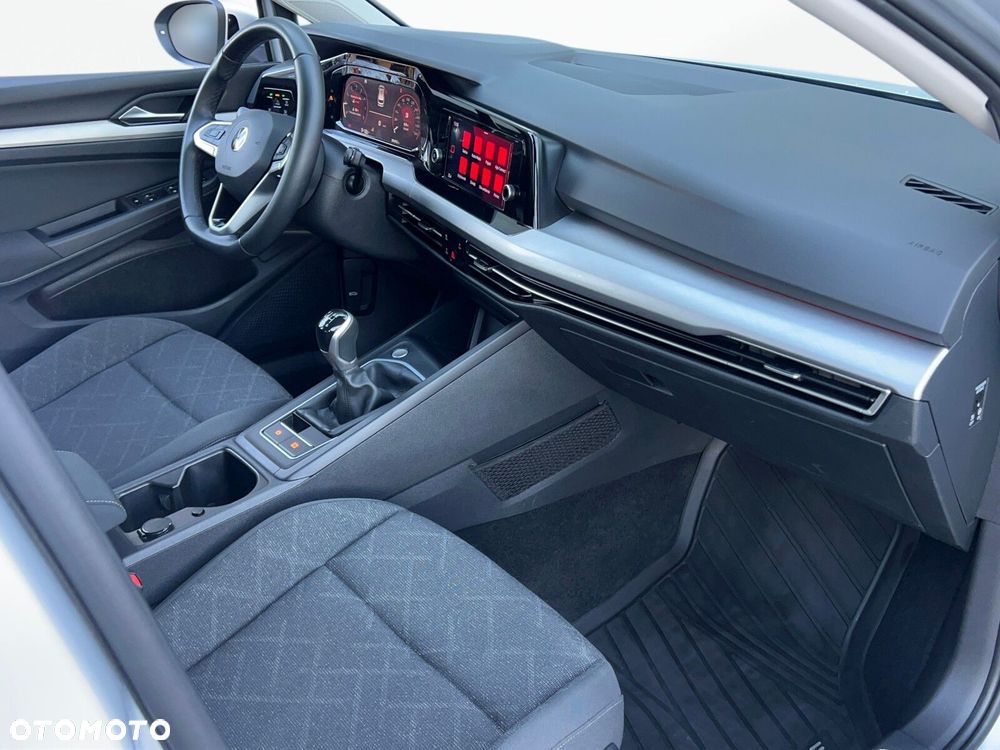 Volkswagen Golf VIII 1.5 TSI EVO Life - 17