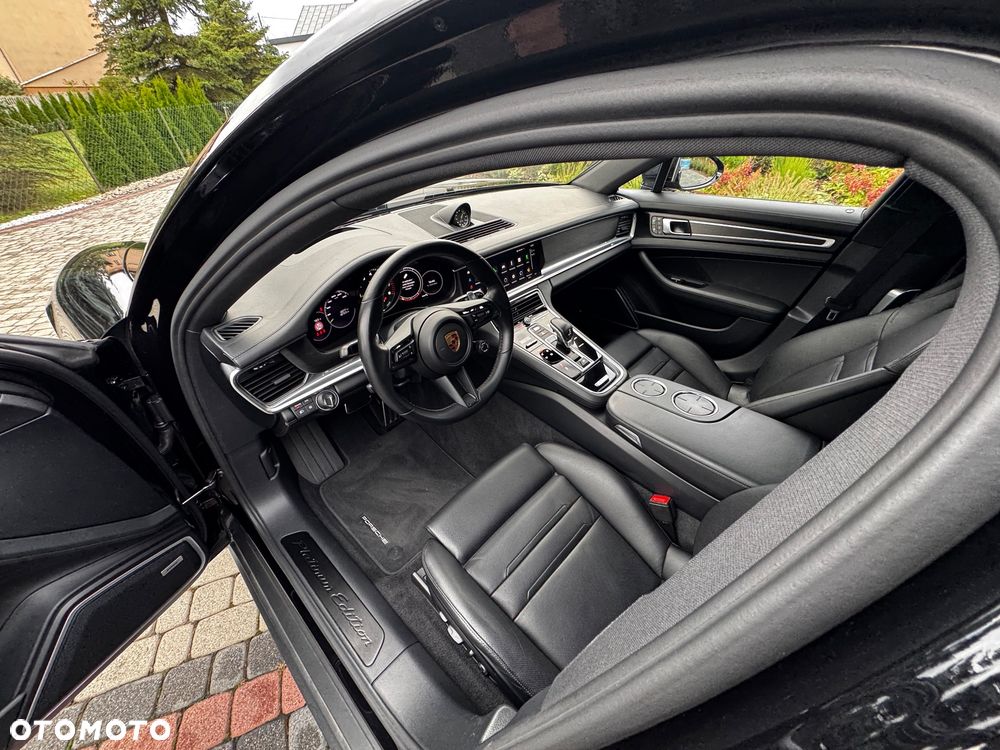 Porsche Panamera 4 E-Hybrid Platinum Edition - 24