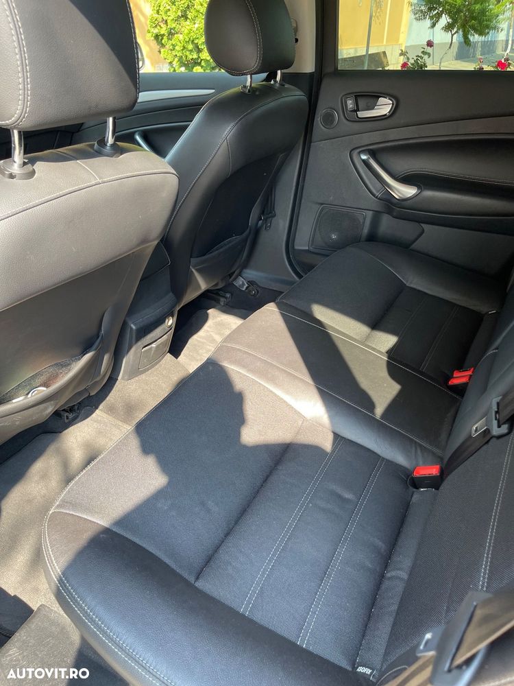 Ford Mondeo 2.0 PFi Titanium - 7