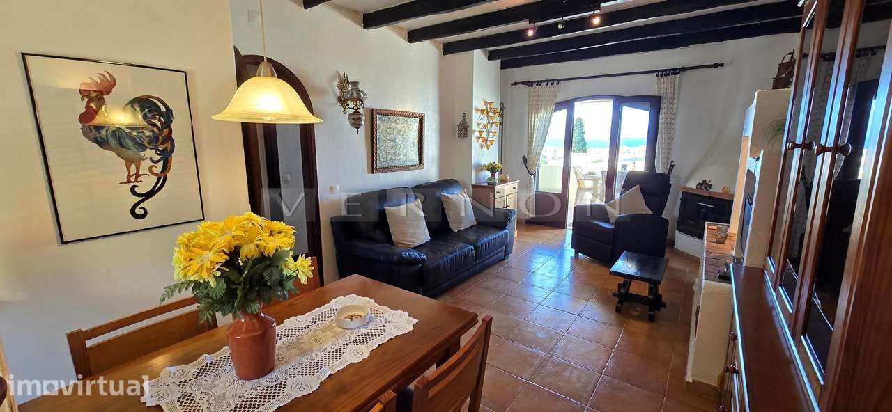 Algarve, Apartamento T2 semi-renovado com vista mar e estacionamento c - Grande imagem: 5/27