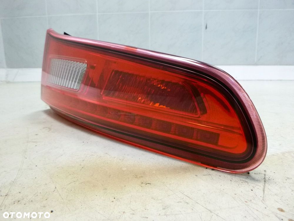 ALFA ROMEO GULIETTA LAMPA TYLNA TYŁ PRAWA W KLAPE - 4