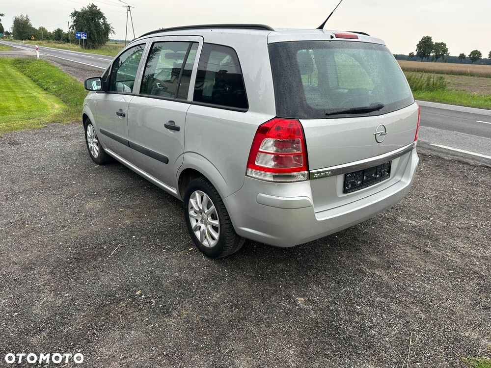 Opel Zafira - 4