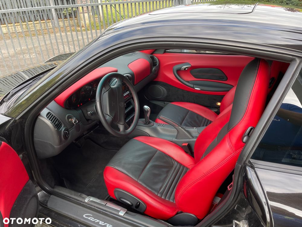 Porsche 911 Carrera - 15