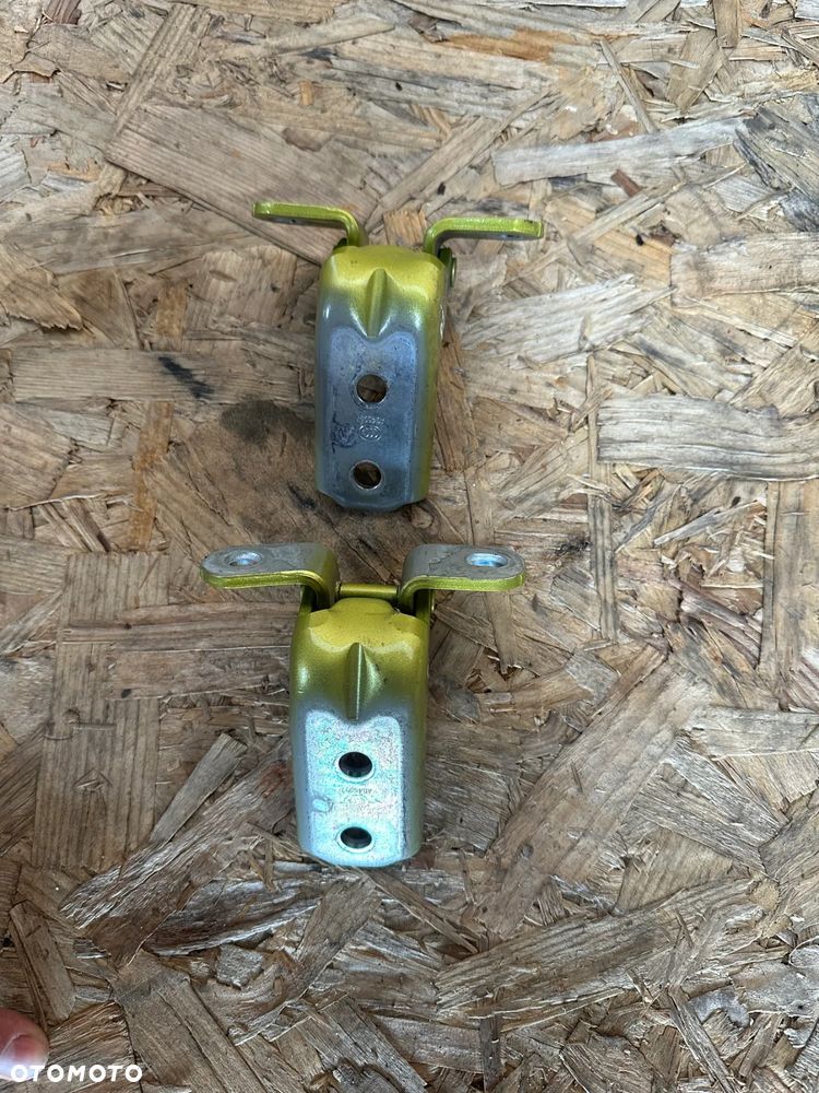 ZAWIASY DRZWI PRZÓD LEWY KOMPLET HYUNDAI KONA 17- - 1