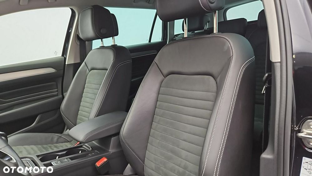 Volkswagen Passat Variant 2.0 TDI EVO Elegance DSG - 11