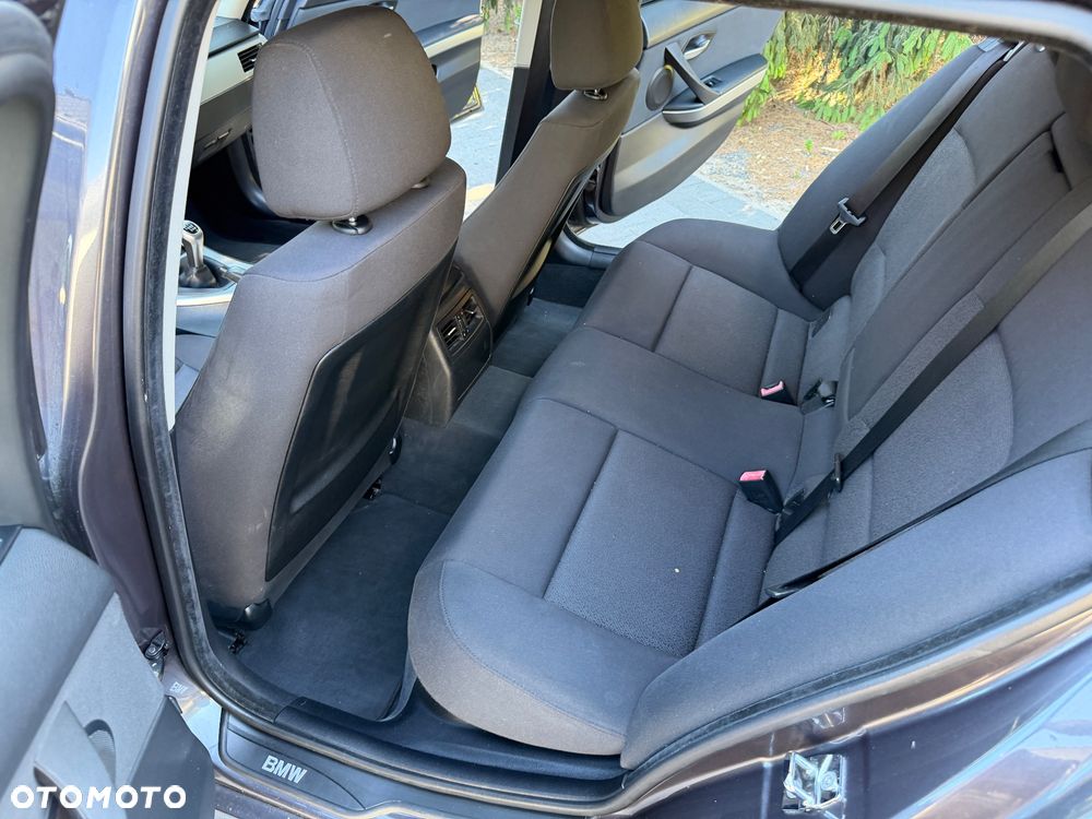 BMW Seria 3 318d DPF Edition Exclusive - 6