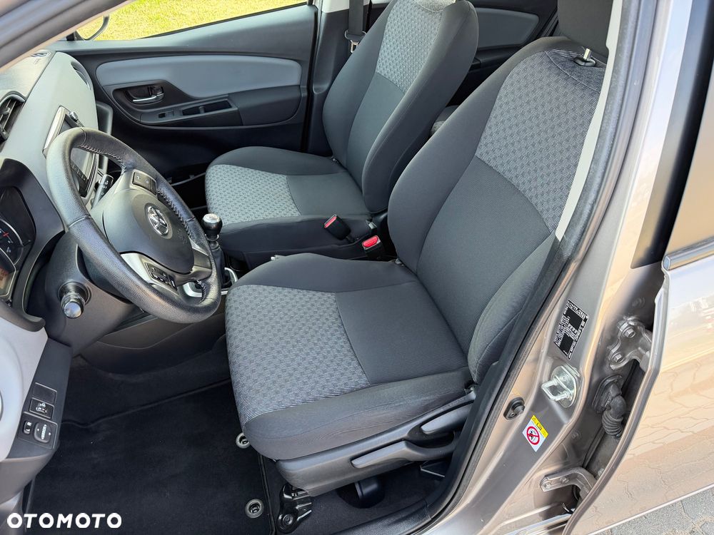 Toyota Yaris 1.33 VVT-i Comfort - 12