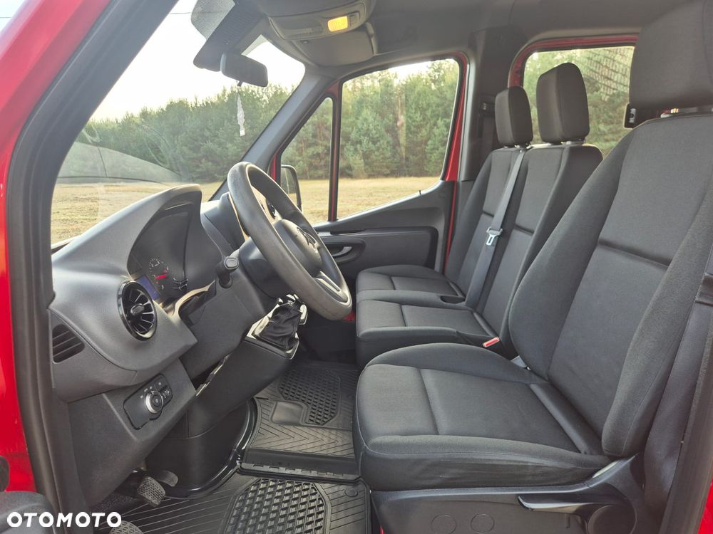 Mercedes-Benz Sprinter - 37