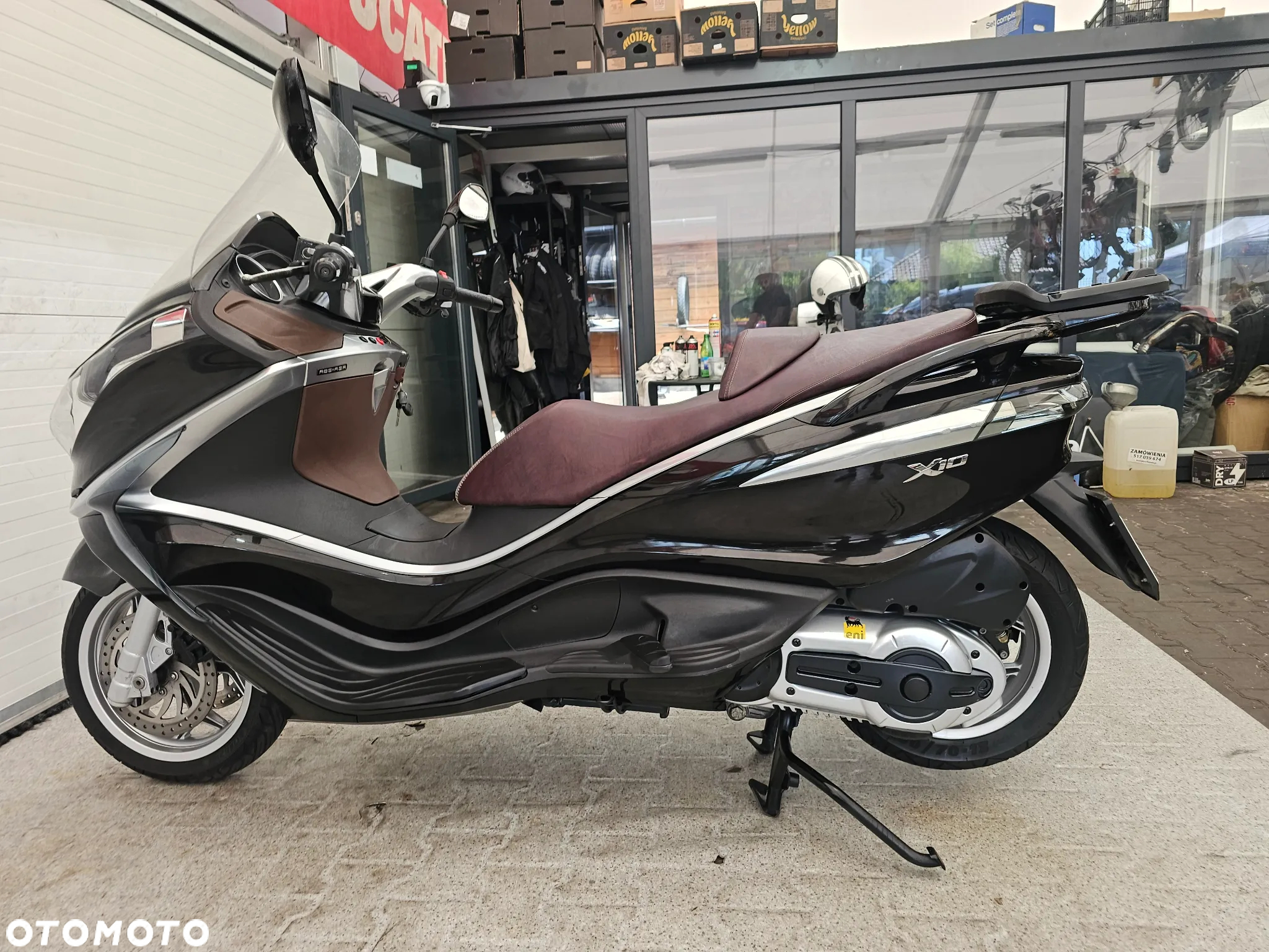 Piaggio X10 - 27