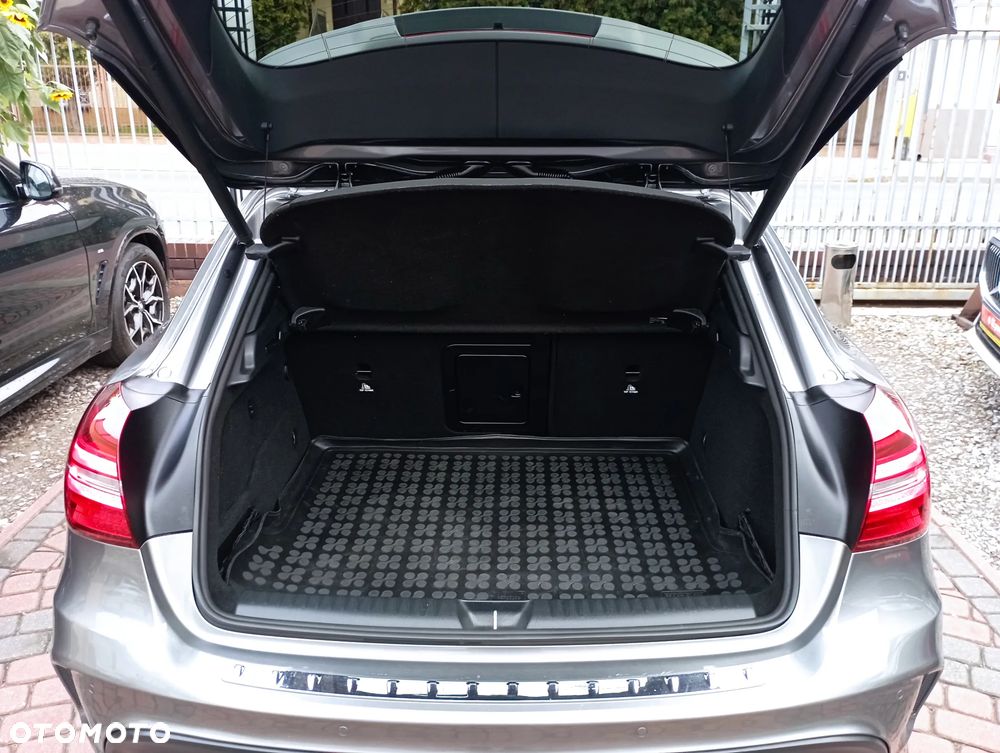 Mercedes-Benz GLA 220 4-Matic AMG Line - 38