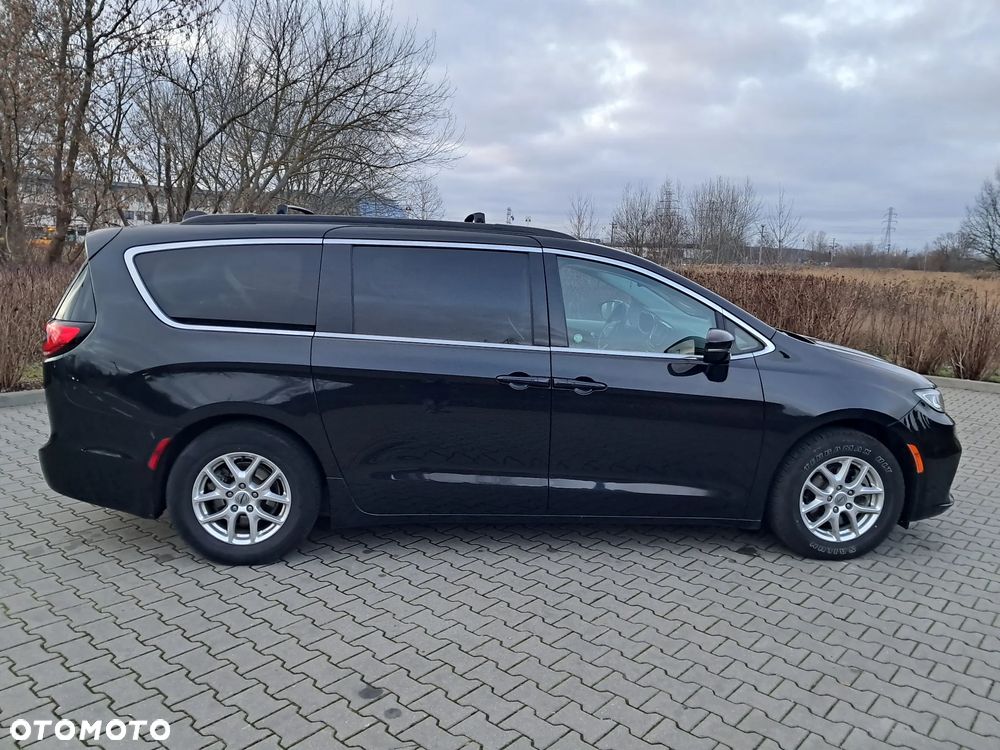 Chrysler Pacifica - 6