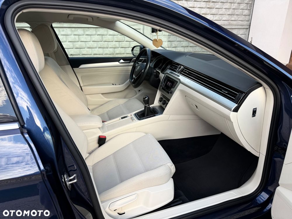 Volkswagen Passat 2.0 TDI BMT Comfortline - 19