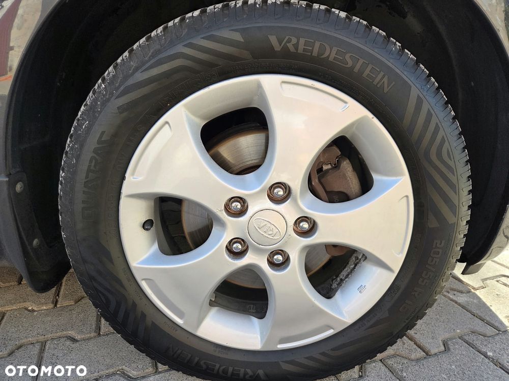 Kia Venga 1.6 L - 28