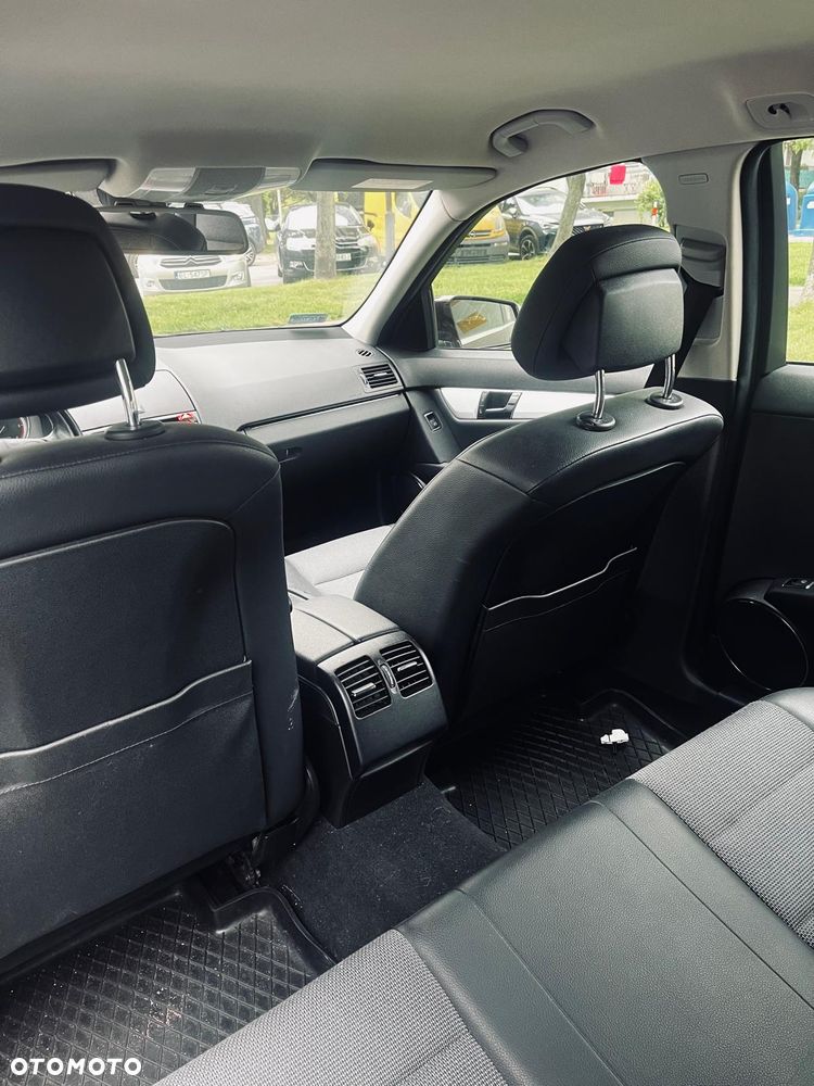 Mercedes-Benz Klasa C 220 CDI DPF Automatik BlueEFFICIENCY Avantgarde - 13