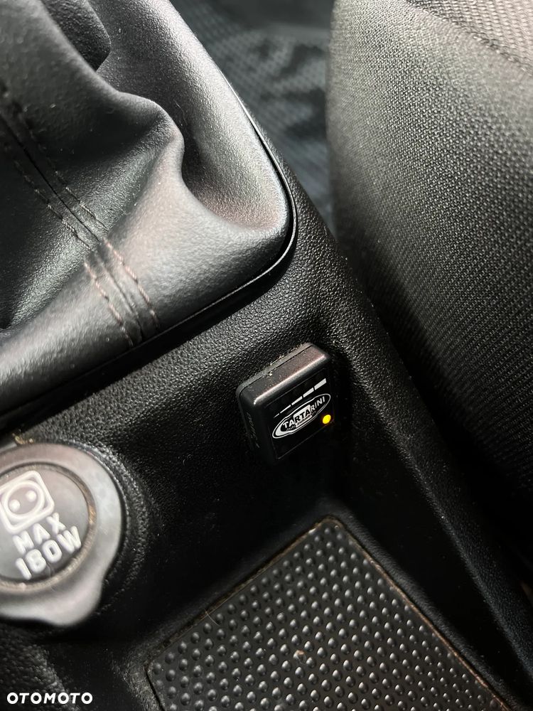 Fiat Punto 1.4 Easy S&S - 24