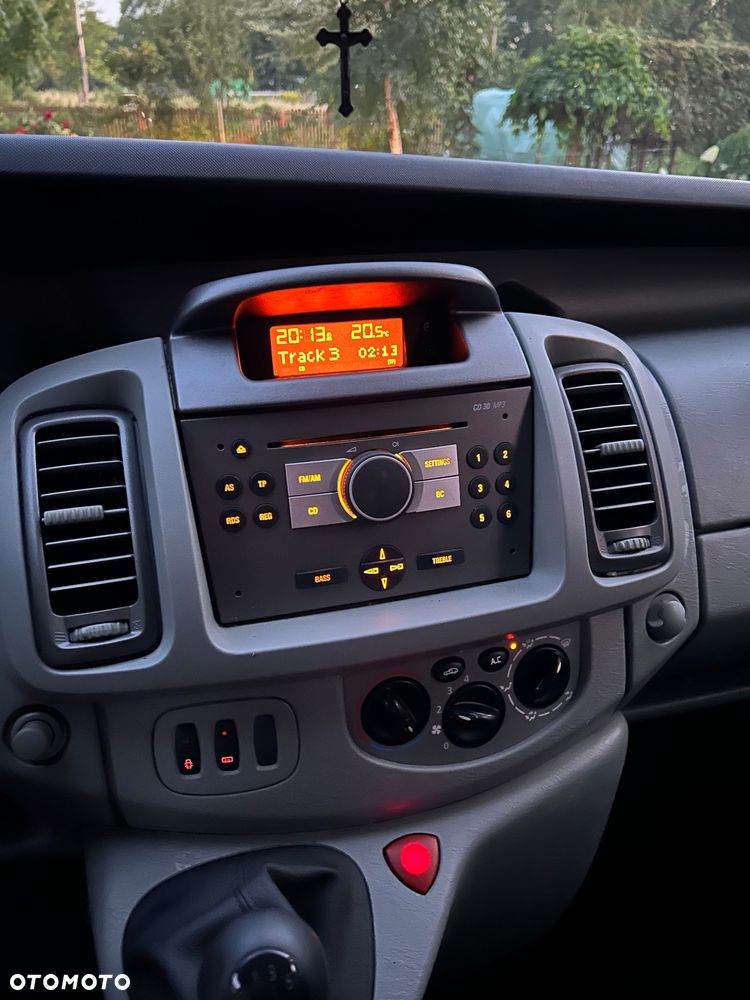 Opel Vivaro - 12