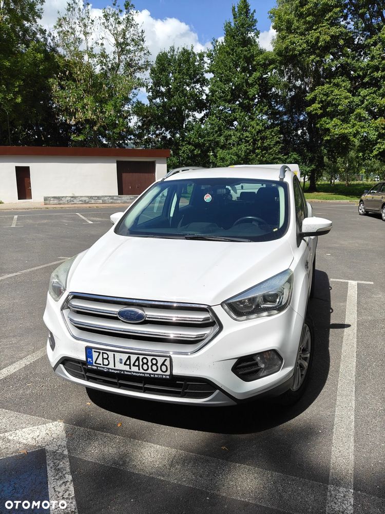Ford Kuga - 1