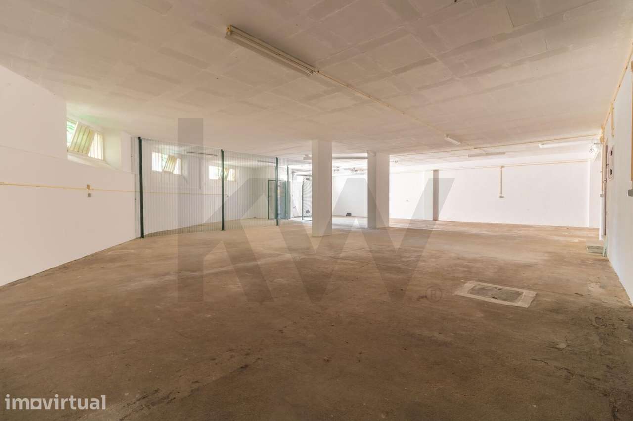 Garagem coberta e fechada com entrada independente | Pampilheira, Casc - Grande imagem: 5/13