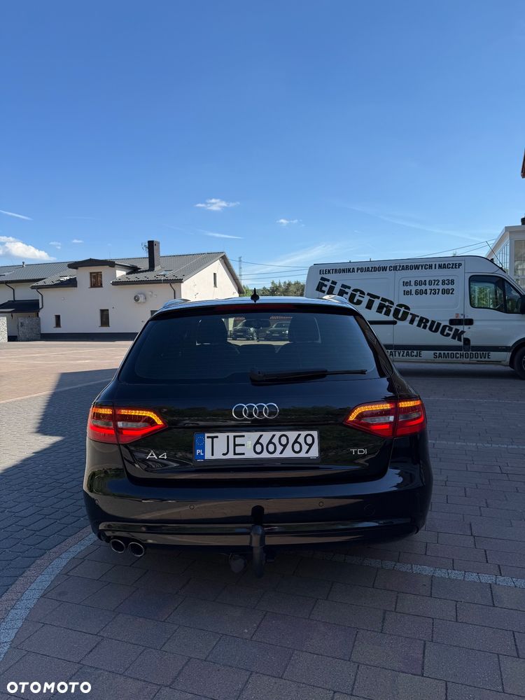 Audi A4 Avant 2.0 TDI DPF S line Sportpaket - 11