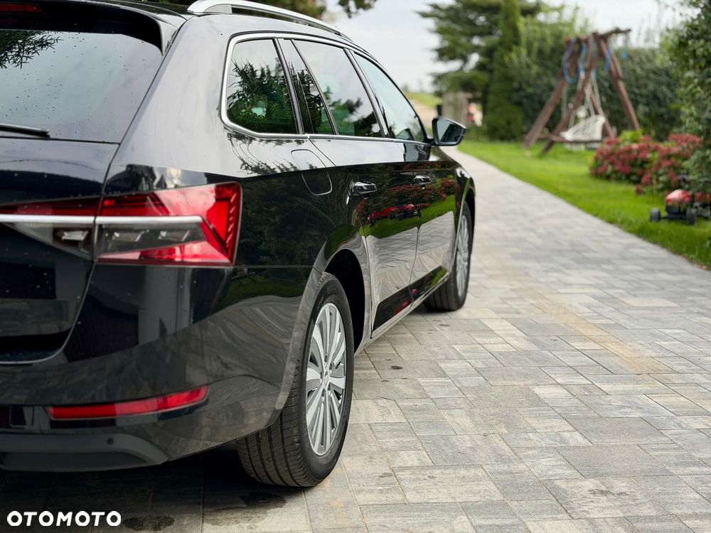 Skoda Superb 2.0 TDI SCR Style - 24