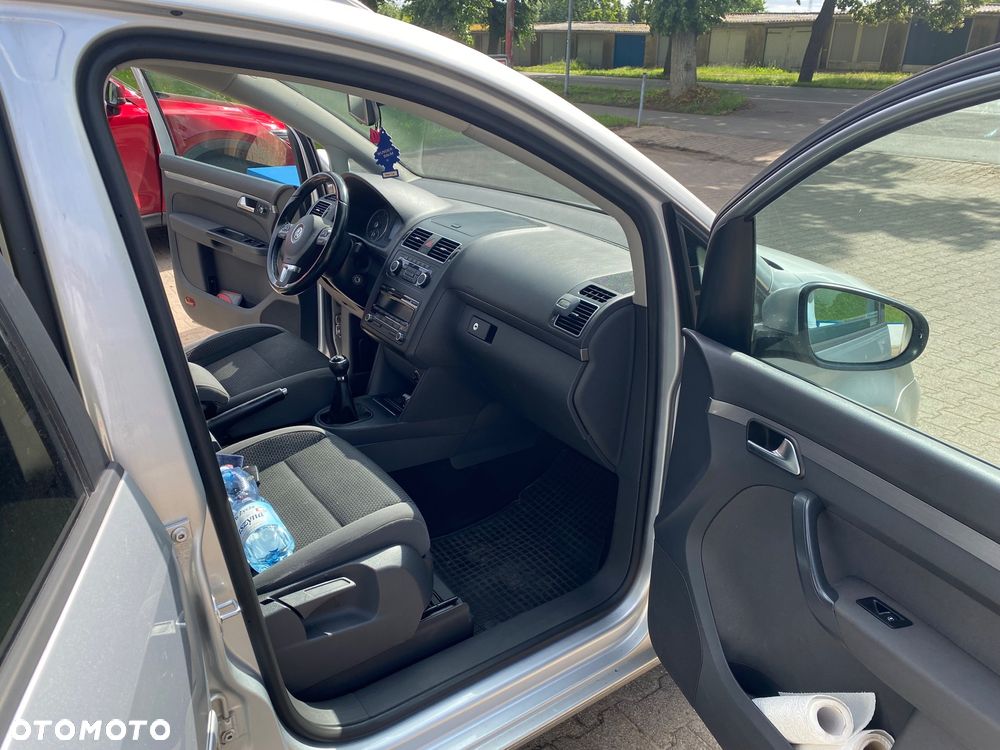 Volkswagen Touran 2.0 TDI DPF Comfortline - 17