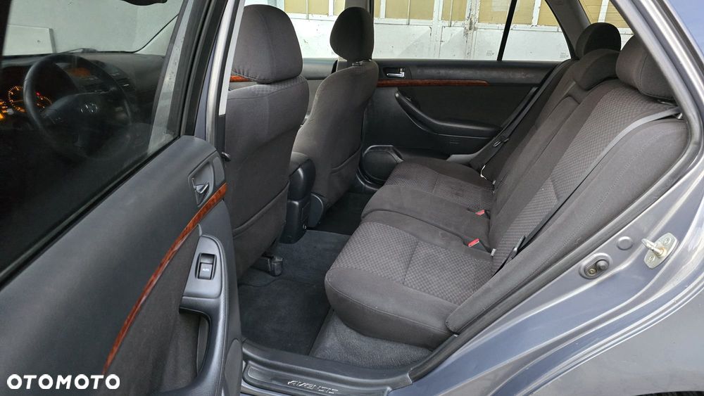 Toyota Avensis 2.0 D-4D Prestige - 6