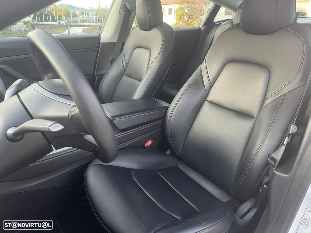 Tesla Model 3 RWD - 8