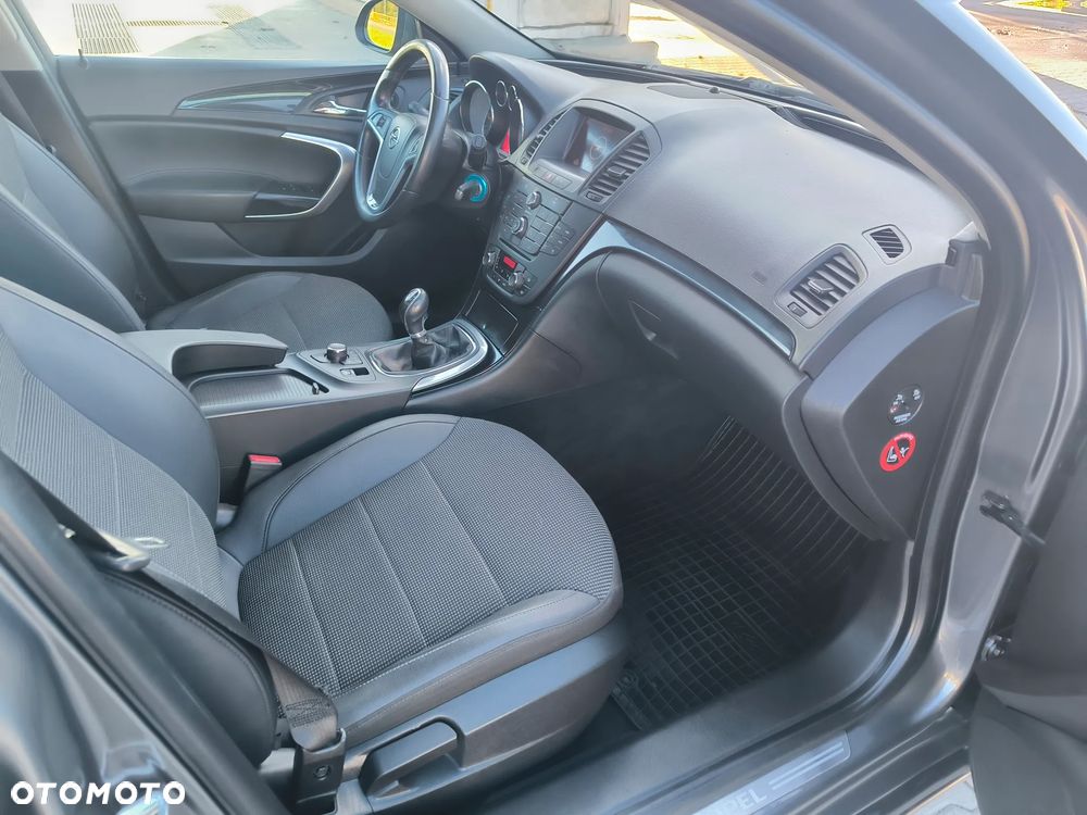 Opel Insignia - 18